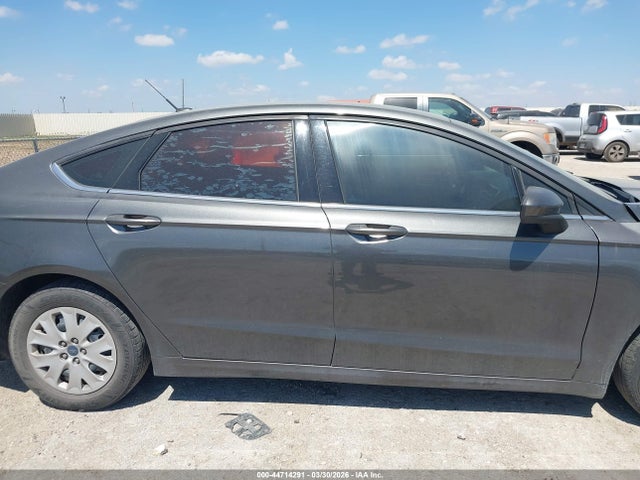 Ford FUSION S 2019 3FA6P0G79KR250175 Image 13