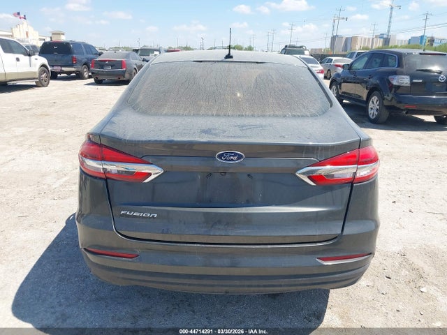 Ford FUSION S 2019 3FA6P0G79KR250175 Image 16