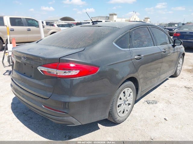 Ford FUSION S 2019 3FA6P0G79KR250175 Image 4