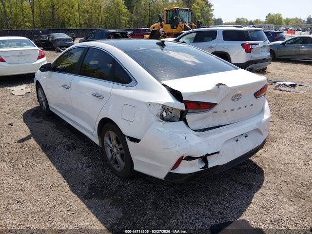 2018 HYUNDAI SONATA 5NPE34AF6JH638183 Photo 2
