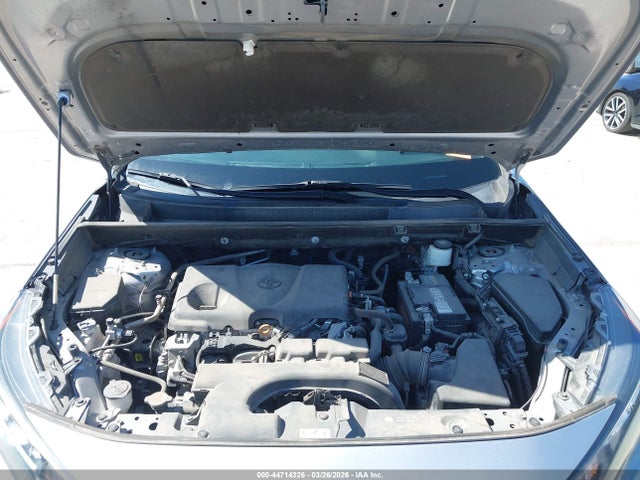 2T3H1RFV3MC105996 Toyota RAV4 LE