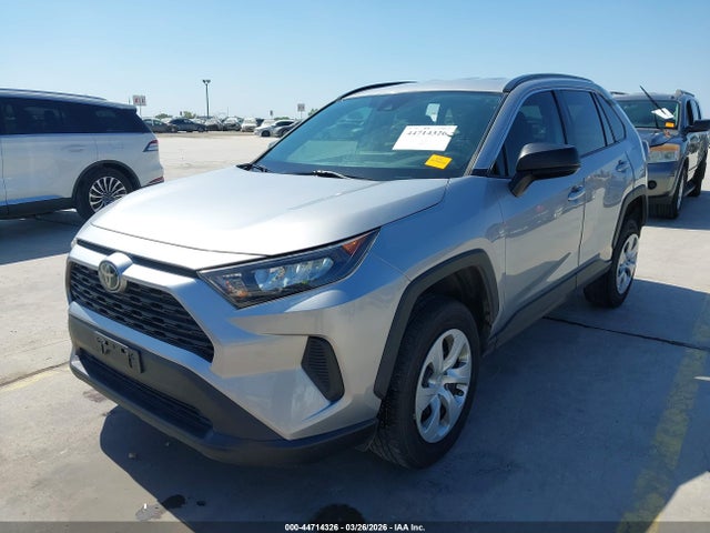 2T3H1RFV3MC105996 Toyota RAV4 LE
