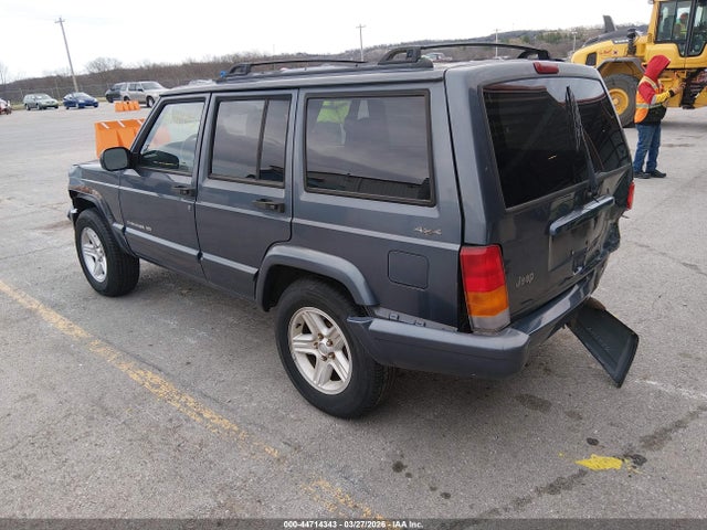 Aukcja sprzedaży 2001 Jeep Cherokee Limited/sport, vin: 1J4FF58S81L563688, numer aukcji: 44714343