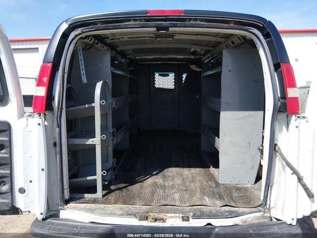 GMC Savana 2500 Work Van 2014 1GTW7FCA8E1915600 Image 17