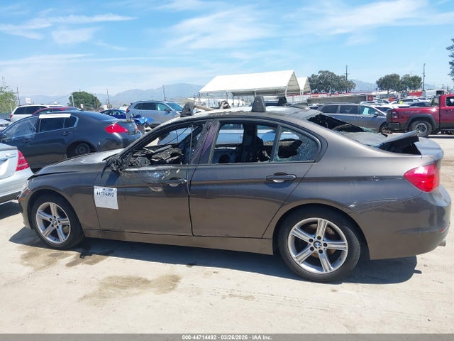 44714492 :رقم المزاد ، WBA3B1C55EP678517 vin ، 2014 Bmw 320i مزاد بيع