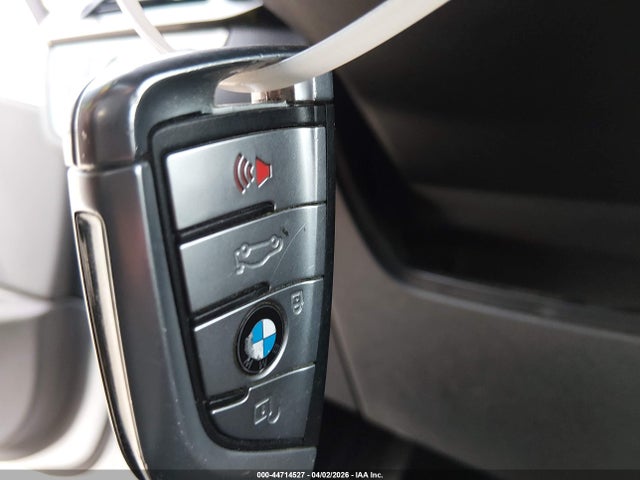 WBAJR3C06LWW84929 BMW 530I