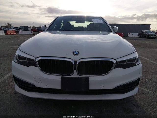 WBAJR3C06LWW84929 BMW 530I