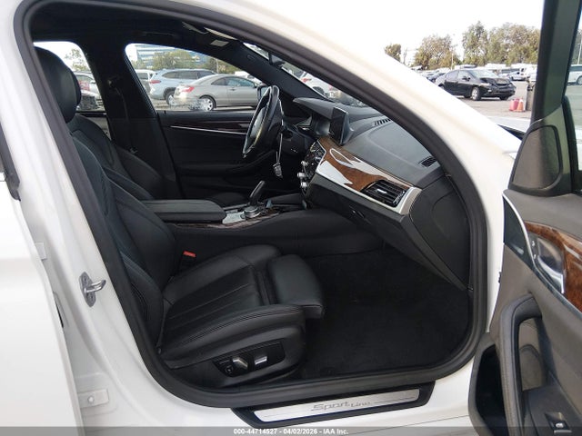 WBAJR3C06LWW84929 BMW 530I