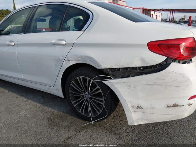 WBAJR3C06LWW84929 BMW 530I