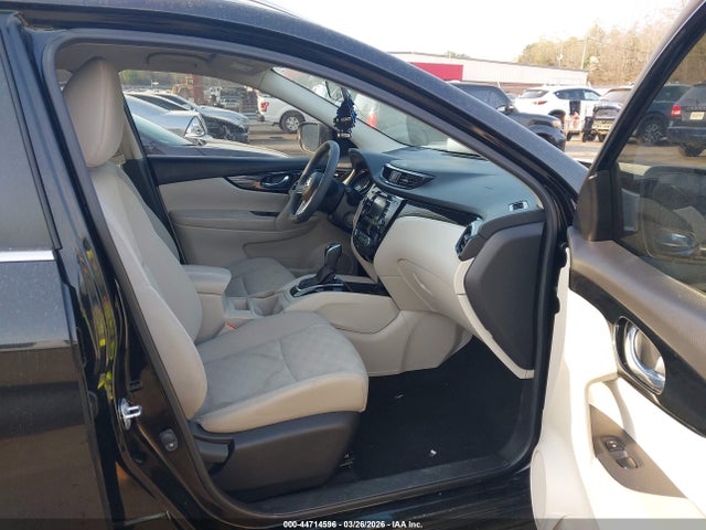 2017 Nissan Rogue Sport Sv მანქანა იყიდება აუქციონზე, vin: JN1BJ1CP1HW005496, აუქციონის ნომერი: 44714596