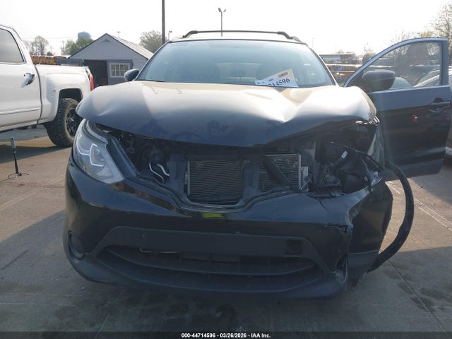 2017 Nissan Rogue Sport Sv მანქანა იყიდება აუქციონზე, vin: JN1BJ1CP1HW005496, აუქციონის ნომერი: 44714596