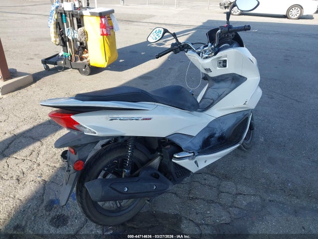 Honda Pcx 150 2015 RLHKF1805FY001155 Image 17