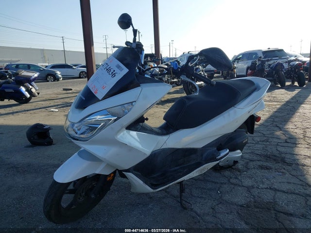 Honda Pcx 150 2015 RLHKF1805FY001155 Image 2