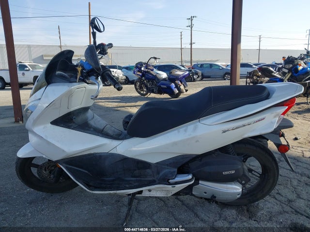 Honda Pcx 150 2015 RLHKF1805FY001155 Image 14