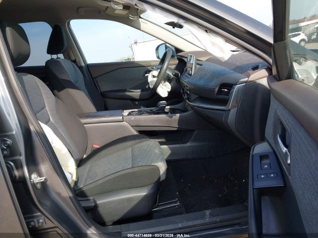 JN8BT3BB0PW181113 Nissan Rogue Sv Intelligent Awd