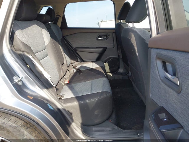 JN8BT3BB0PW181113 Nissan Rogue Sv Intelligent Awd