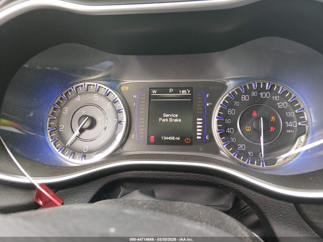 Продажа на аукционе авто 2015 Chrysler 200 Limited, vin: 1C3CCCABXFN637077, номер лота: 44714686