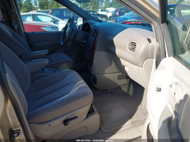 44714703 :رقم المزاد ، 2C8GP74L72R548415 vin ، 2002 Chrysler Town & Country Ex مزاد بيع