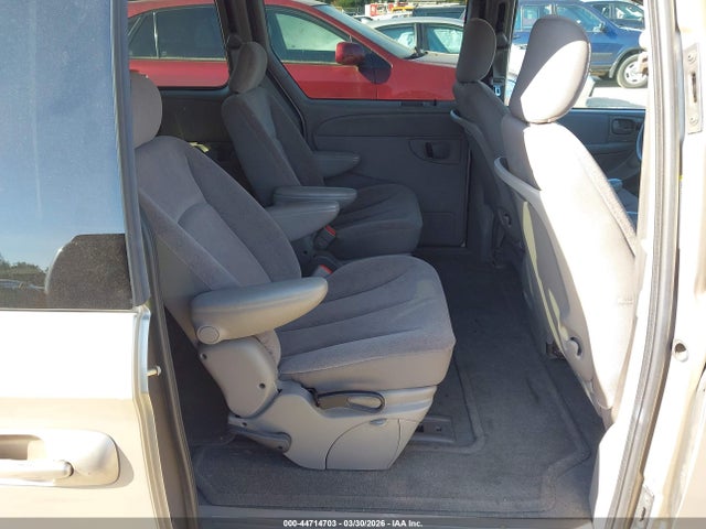 44714703 :رقم المزاد ، 2C8GP74L72R548415 vin ، 2002 Chrysler Town & Country Ex مزاد بيع