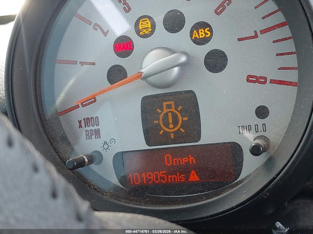 2011 MINI COOPER WMWSU3C59BTX97112 Photo 6