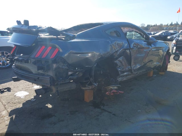 1FA6P8AM2F5400343 Ford Mustang V6