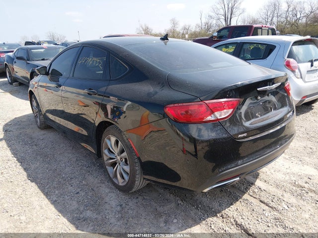 44714832 :رقم المزاد ، 1C3CCCDG5FN618072 vin ، 2015 Chrysler 200 S مزاد بيع