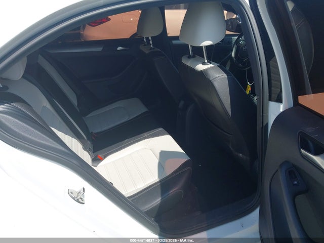 3VWD17AJ3GM294769 Volkswagen Jetta 1.8t Sport