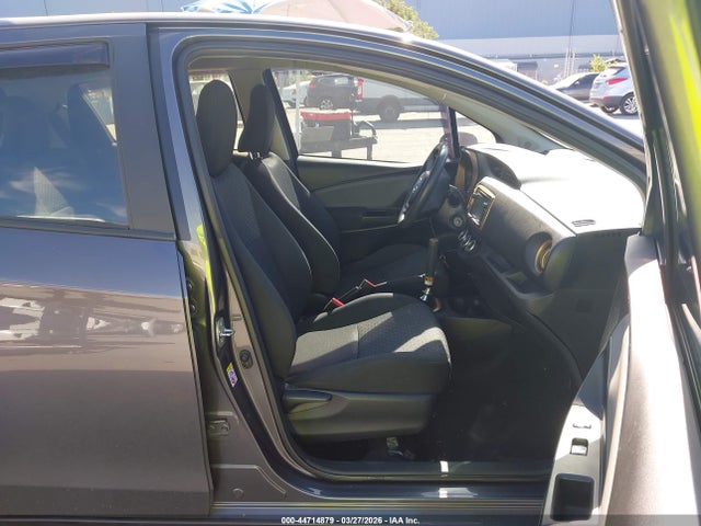 VNKKTUD36FA045448 Toyota YARIS L