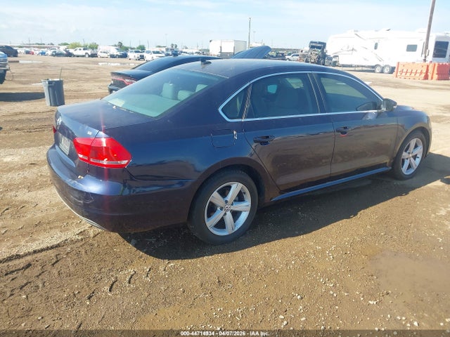 2013 VOLKSWAGEN PASSAT 1VWBH7A39DC041229 Photo 3
