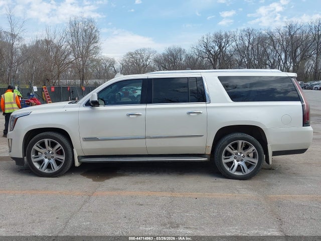 Aukcja sprzedaży 2015 Cadillac Escalade Esv Luxury, vin: 1GYS4SKJ9FR555624, numer aukcji: 44714963