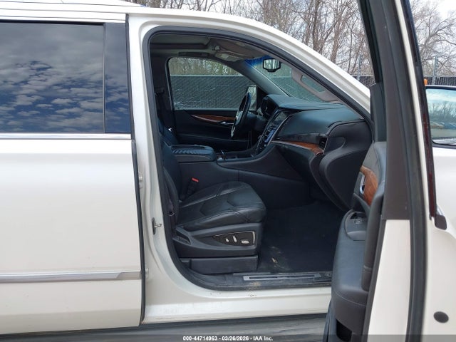 Aukcja sprzedaży 2015 Cadillac Escalade Esv Luxury, vin: 1GYS4SKJ9FR555624, numer aukcji: 44714963