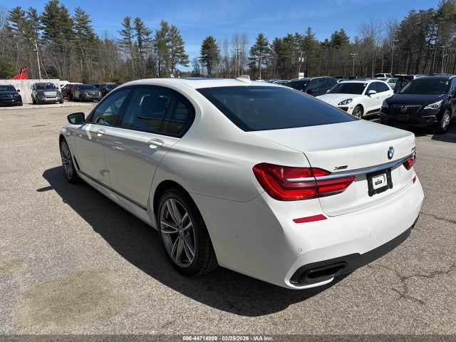 2016 BMW 750I WBA7F2C54GG419337 Photo 2
