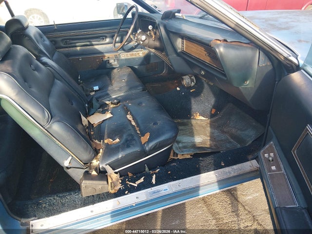 44715012 :رقم المزاد ، 2Y87A128421 vin ، 1972 Ford 2d Sedan مزاد بيع