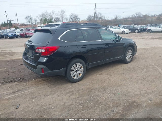 44715040 :رقم المزاد ، 4S4BSAFC3J3228905 vin ، 2018 Subaru Outback 2.5i Premium مزاد بيع