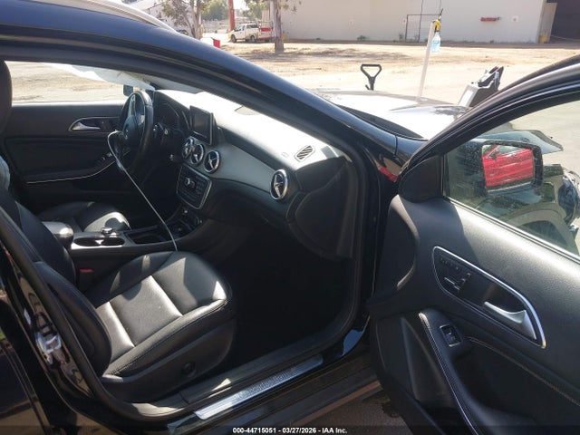 2015 MERCEDES-BENZ GLA 250 WDCTG4EBXFJ187660 Photo 4