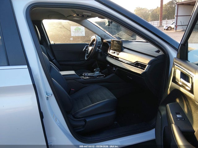 2025 MITSUBISHI OUTLANDER JA4J3VA82SZ020143 Photo 4