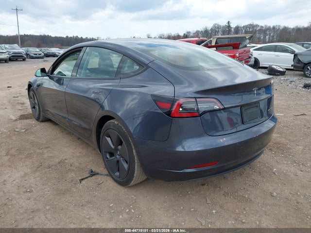 44715151 :رقم المزاد ، 5YJ3E1EB9NF183339 vin ، 2022 Tesla Model 3 Long Range Dual Motor All-wheel Drive مزاد بيع