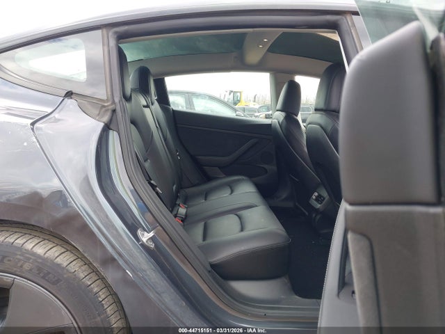 44715151 :رقم المزاد ، 5YJ3E1EB9NF183339 vin ، 2022 Tesla Model 3 Long Range Dual Motor All-wheel Drive مزاد بيع