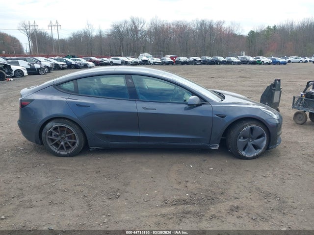 Продажа на аукционе авто 2022 Tesla Model 3 Rear-wheel Drive, vin: 5YJ3E1EAXNF111993, номер лота: 44715193