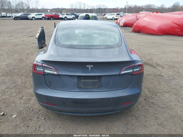 Продажа на аукционе авто 2022 Tesla Model 3 Rear-wheel Drive, vin: 5YJ3E1EAXNF111993, номер лота: 44715193