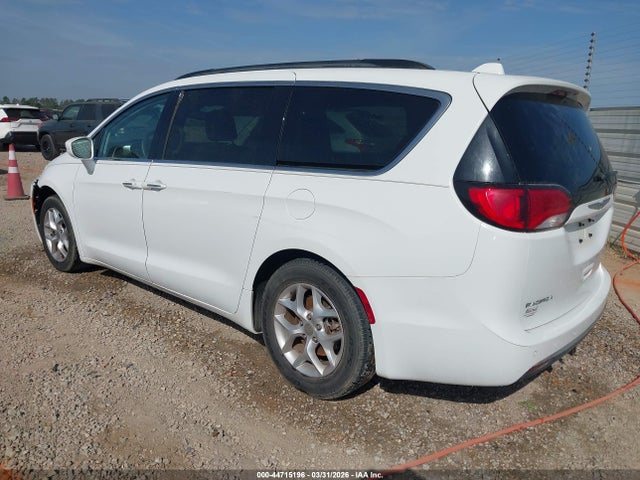 Aukcja sprzedaży 2018 Chrysler Pacifica Touring Plus, vin: 2C4RC1FGXJR133302, numer aukcji: 44715196
