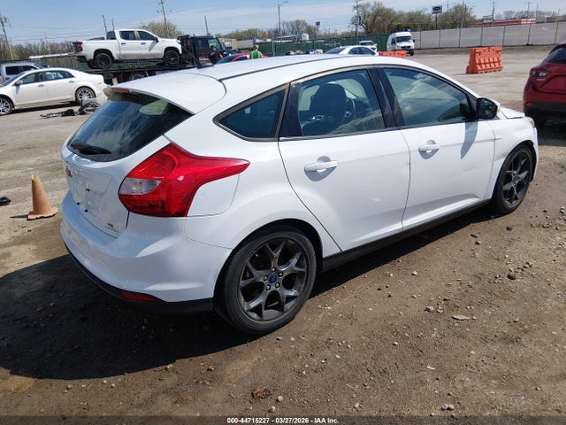 1FADP3K25EL318172 Ford FOCUS SE