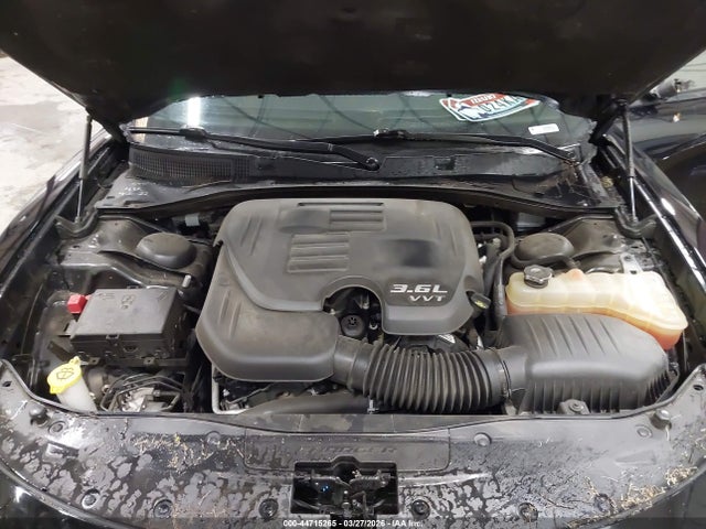 2C3CDXBGXJH129711 Dodge Charger Sxt Rwd