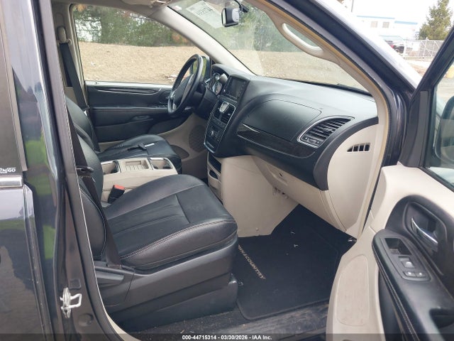 44715314 :رقم المزاد ، 2C4RC1BG3ER243202 vin ، 2014 Chrysler Town & Country Touring مزاد بيع