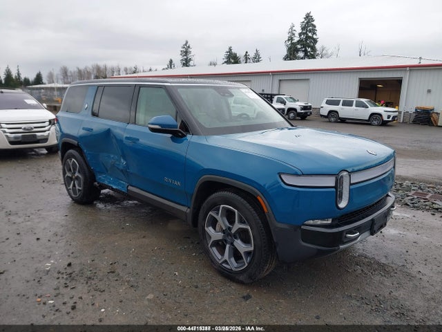 2023 RIVIAN R1S 7PDSGBBA6PN024296