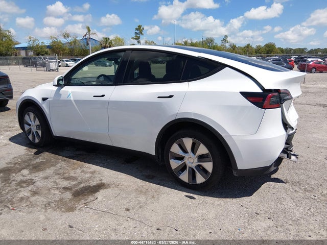 2024 TESLA MODEL Y 7SAYGDEE2RA239834 Photo 2