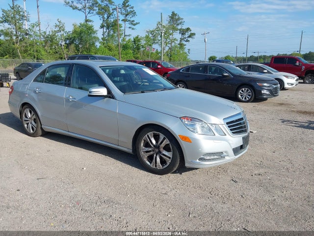 2011 MERCEDES-BENZ E 350 WDDHF5GB7BA505221