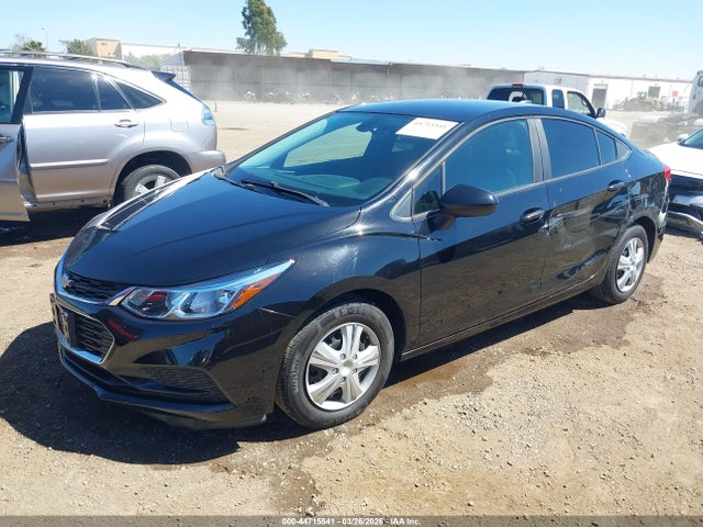 Chevrolet Cruze Ls Auto 2017 1G1BC5SM3H7129567 Image 2