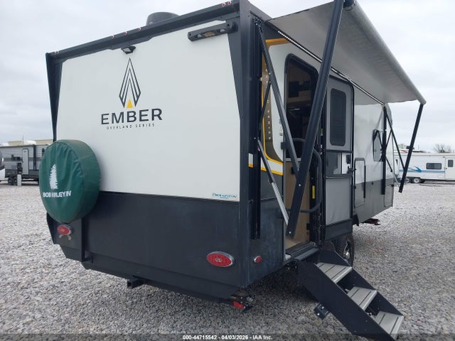 7RVTV2247NA000888 Ember Overland