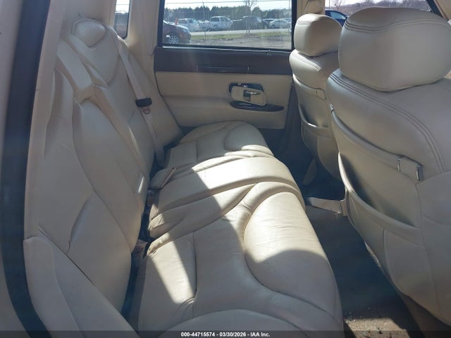 1997 Lincoln Town Car Cartier მანქანა იყიდება აუქციონზე, vin: 1LNLM83W2VY748608, აუქციონის ნომერი: 44715574